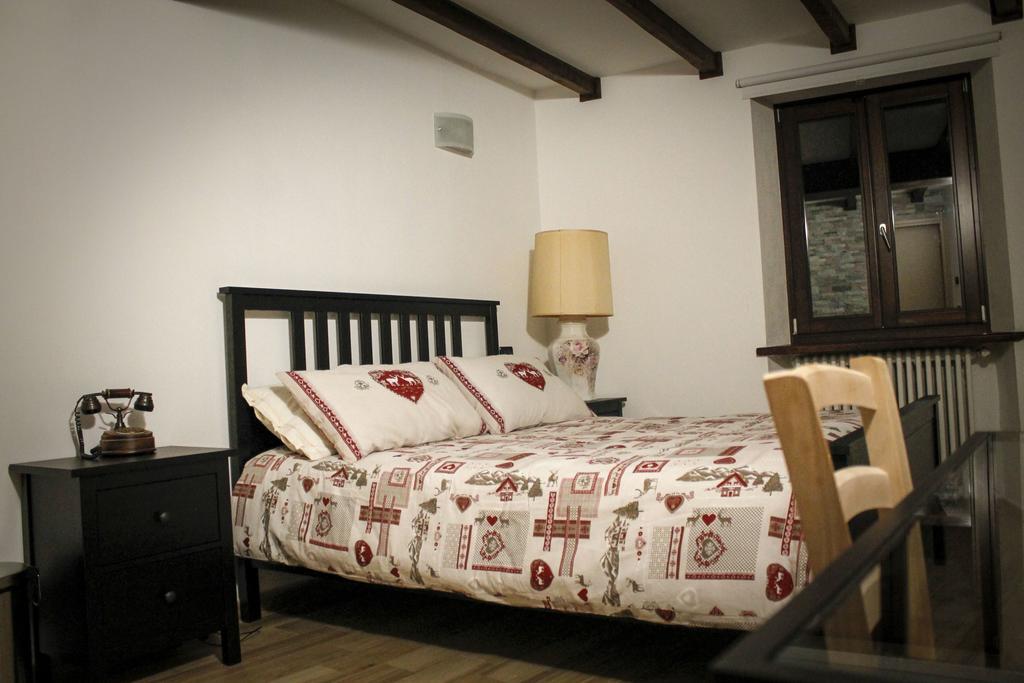 La Casa Dei Gatti Bed & Breakfast Limone Piemonte Rom bilde